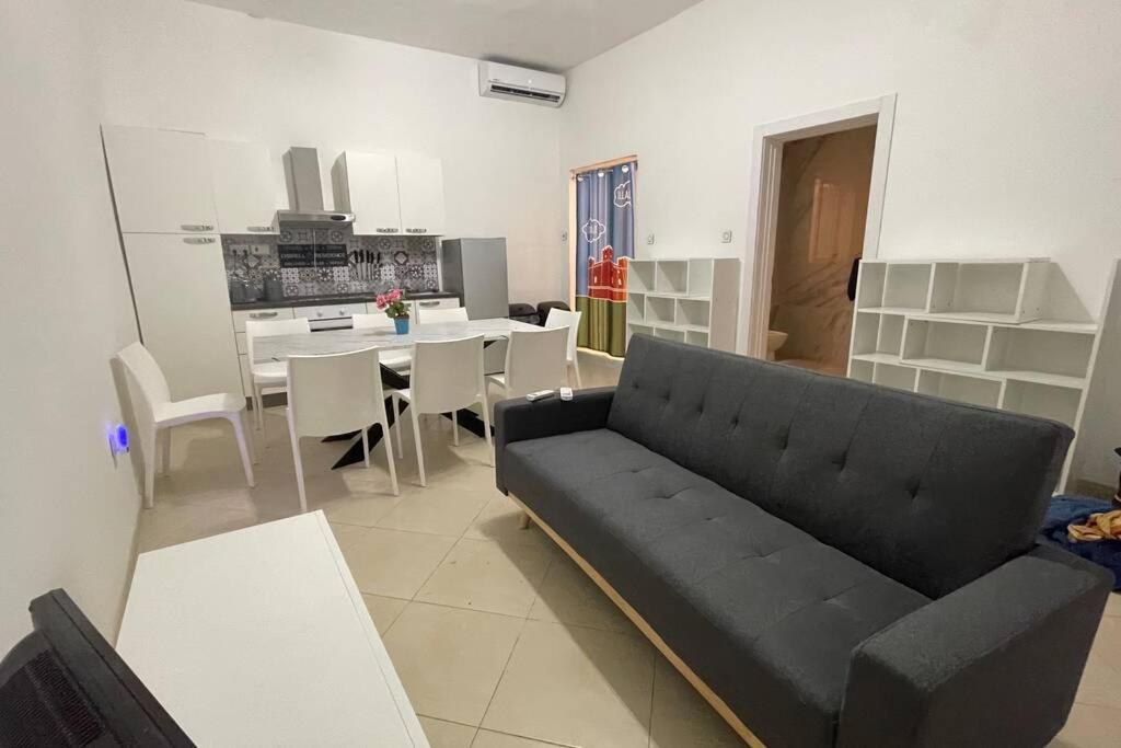 2 Bed Apt In Heart Of St Julians - 5Min From Seafront Saint Julian's エクステリア 写真